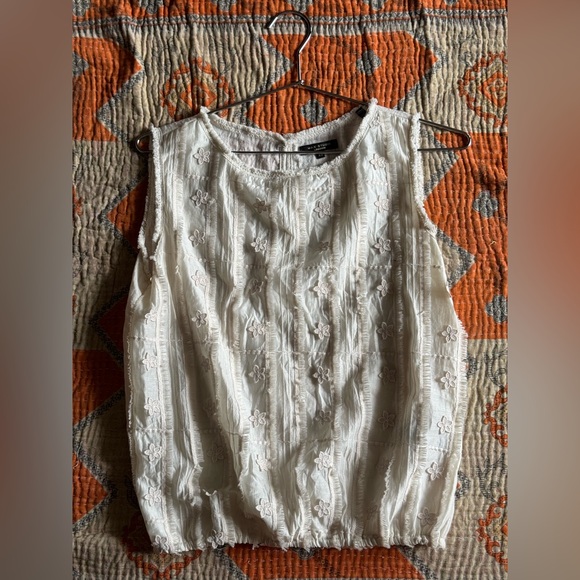 Max Studio Ruffle Front Sleeveless Top - Picture 2 of 5